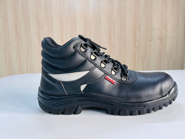 Kavacha Genuine Leather Safety Shoe S301 (Sale@349)